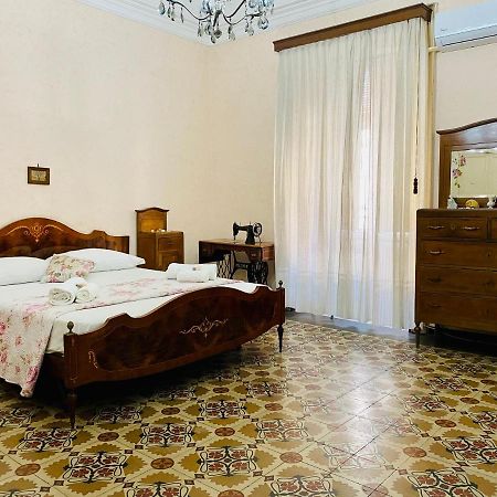 カターニアZu Pippo'S Houseアパートメント エクステリア 写真