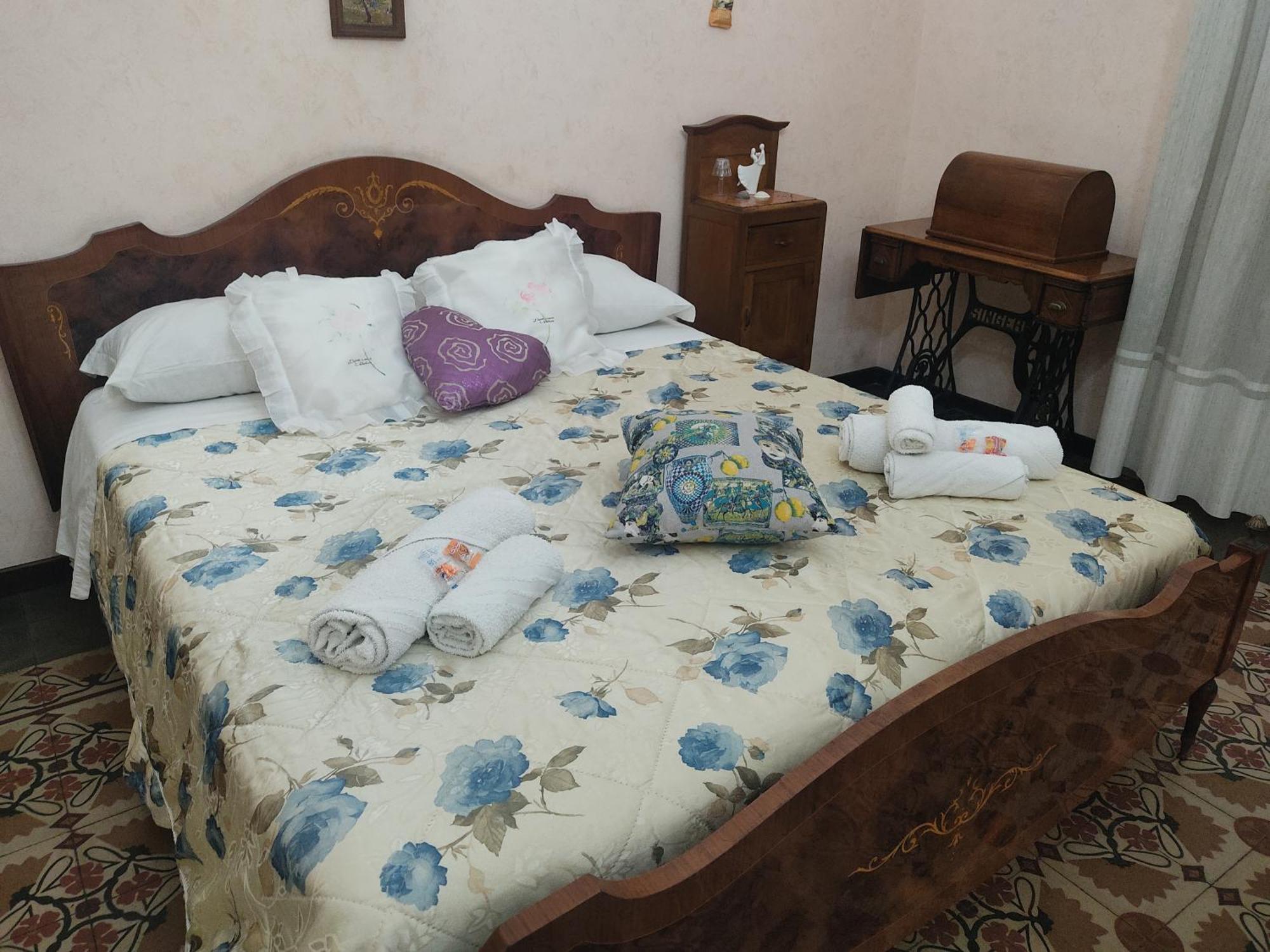 カターニアZu Pippo'S Houseアパートメント エクステリア 写真